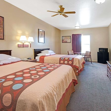 Hotel Super 8 By Wyndham St. Louis Airport Woodson Terrace Exteriér fotografie