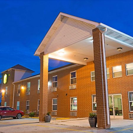 Hotel Super 8 By Wyndham St. Louis Airport Woodson Terrace Exteriér fotografie